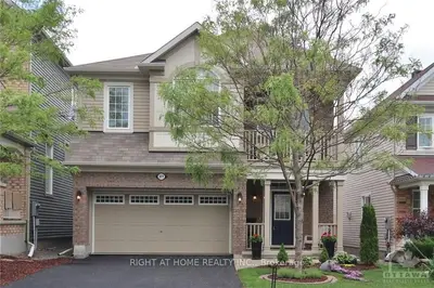 377 VENDEVALE Avenue, Stittsville - Munster - Richmond, ON K2S 0M7