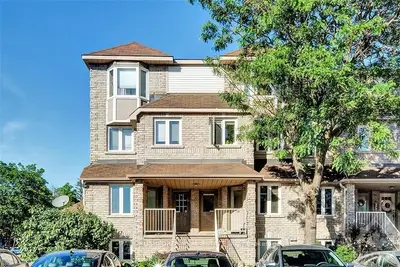 330 BRISTON, Hunt Club - South Keys and Area, ON K1G 5R2