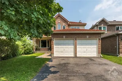 3 PICASSO Drive, Hunt Club - South Keys and Area, ON K1G 5S9