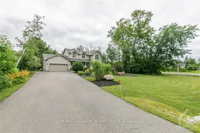 7036 DONWEL Drive, Greely - Metcalfe - Osgoode - Vernon and Area, ON K4P 1M7