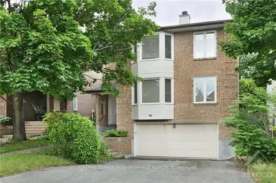 90 GILLESPIE Crescent, Hunt Club - Windsor Park Village and Area, ON K1V 0J2