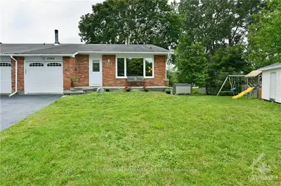 2366 KEYSTONE Court, Blackburn Hamlet, ON K1W 1A8