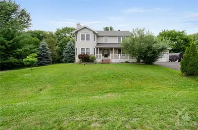 9007 CLELLAND Way, Greely - Metcalfe - Osgoode - Vernon and Area, ON K0A 2G0