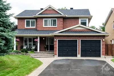 1658 COUNTRY WALK Drive, Orleans - Convent Glen and Area, ON K1C 8E2
