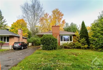 1221 PARKWAY Drive, Parkway Park - Queensway Terrace S and Area, ON K2B 2W5