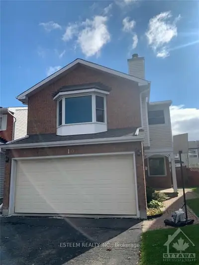 10 Saddle Crescent, Hunt Club - South Keys and Area, ON K1G 5L4
