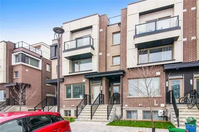 657 MAKWA, Manor Park - Cardinal Glen and Area, ON K1K 0P4