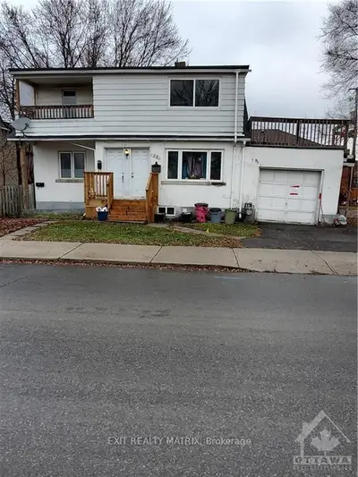 215 Baribeau Street, Vanier and Kingsview Park, ON K1L 7R5