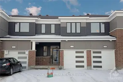 13 Bermondsey Way, Stittsville - Munster - Richmond, ON K2S 2Y7