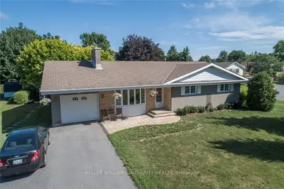 60 LAKESHORE Drive, South Dundas, ON K0C 1X0