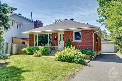 524 Braydon Avenue, Alta Vista and Area, ON K1G 0W8