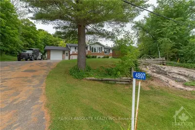 4897 BOLINGBROKE Drive, Tay Valley, ON K0H 2B0