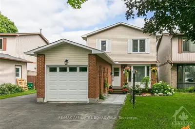 118 ROTHESAY Drive, Kanata, ON K2L 1P1
