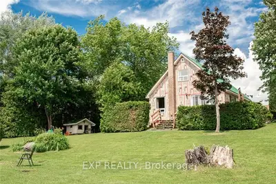 35 RAYS Lane, Madawaska Valley, ON K0J 1B0