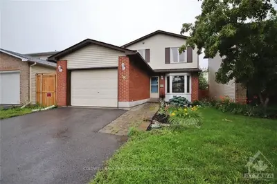 38 BRANDO Crescent, Hunt Club - South Keys and Area, ON K1T 2E3