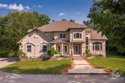 1220 DU GOUVERNEUR Drive, Orleans - Cumberland and Area, ON K4C 1E2