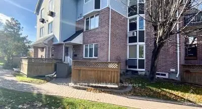 4 Waterfall Lane 4, Bells Corners And South To Fallowfield, On K2h 9m9