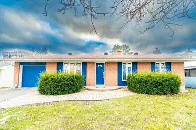 3296 KODIAK Street, Hunt Club - South Keys and Area, ON K1V 7S8