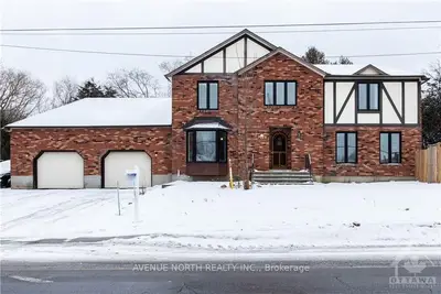 7150 PARKWAY Road, Greely - Metcalfe - Osgoode - Vernon and Area, ON K4P 1N3