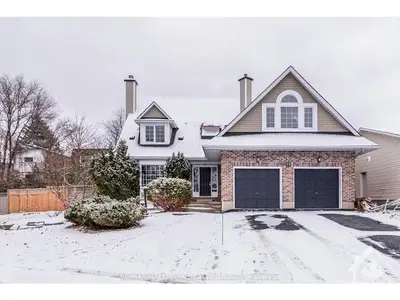 19 TERRACE Avenue, Bells Corners and South to Fallowfield, ON K2H 2N3