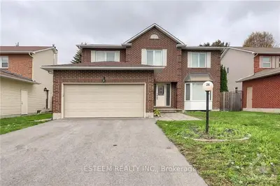 26 APPALOOSA Drive, Kanata, ON K2M 1N7