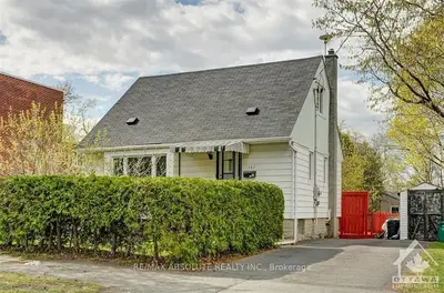1267 SUMMERVILLE Avenue, Carlington - Central Park, ON K1Z 8G6