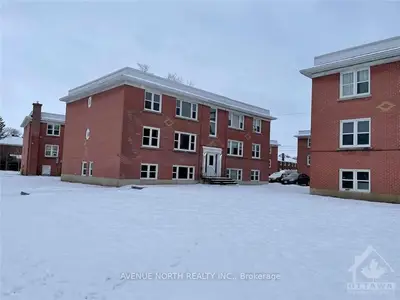 381 TILLBURY Avenue 6, Carlingwood - Westboro and Area, ON K2A 0Y3