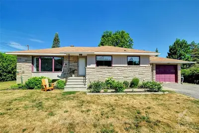 4 CARLETON CATHCART Street, Stittsville - Munster - Richmond, ON K2S 1N5