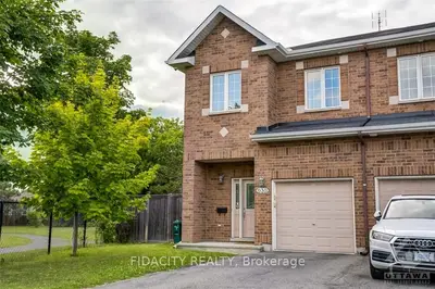 930 TOROVIN, Cyrville - Carson Grove - Pineview, ON K1B 0A7