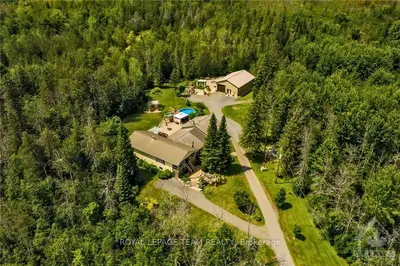 7101 Fernbank Road, Stittsville - Munster - Richmond, On K2s 1b6