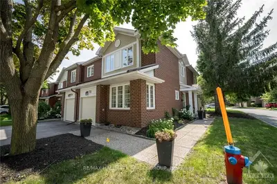 72 GRANDCOURT Drive, South of Baseline to Knoxdale, ON K2G 5W9