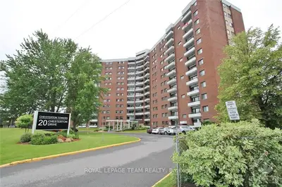 20 Chesterton Drive 607, Cityview - Parkwoods Hills - Rideau Shore, ON K2E 6Z7
