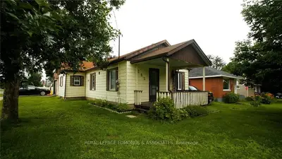 282 FLORA Street, Pembroke, ON K8A 5K3