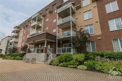 2360 ALBERT Street 402, Clarence-Rockland, ON K4K 0C4