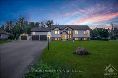 7257 EVENING SHADOW Avenue, Greely - Metcalfe - Osgoode - Vernon and Area, ON K4P 0C7