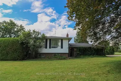 22 SUNNYMEADE Avenue, Prescott, ON K0E 1T0