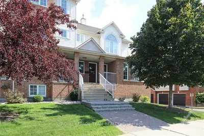 4480 HARPER Avenue, Cyrville - Carson Grove - Pineview, ON K1J 1E1