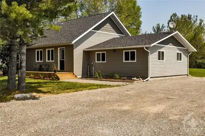 620 RAMSAY CONCESSION 4A Road, Mississippi Mills, ON K7C 3P1