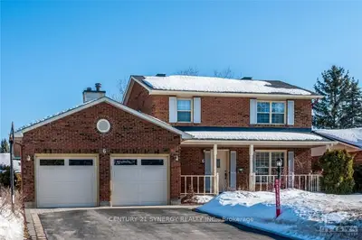 6 CURRAN Street, Kanata, ON K2L 2R1