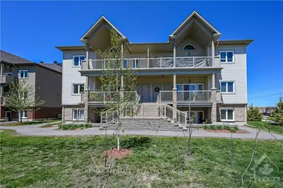366J WOOD ACRES Grove, Blossom Park - Airport and Area, ON K1T 0M7