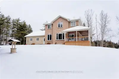 368 DOMBROSKIE Road, Whitewater Region, ON K0J 1Y0