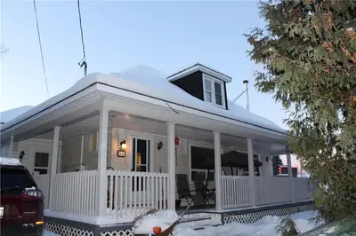 96 Stafford Street S, Madawaska Valley, ON K0J 1B0