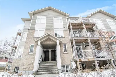 302-D EVEREST 24, Elmvale Acres and Area, ON K1G 4E3