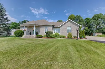 246 BARDIS Drive, Laurentian Valley, ON K8A 1C1
