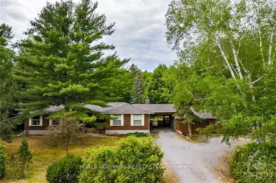 251 FIRESIDE Drive, Constance Bay - Dunrobin - Kilmaurs - Woodlawn, ON K0A 3M0