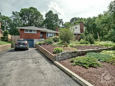 470 CORONATION Avenue, Alta Vista and Area, ON K1G 0M3