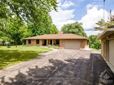 3217 Steeple Hill Crescent, Fallowfield Rd South Of Ottawa, On K0a 2z0