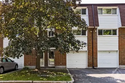 2296 ORIENT PARK Drive 12, Blackburn Hamlet, ON K1B 4N6