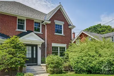 76 CLARENDON Avenue, Tunneys Pasture and Ottawa West, ON K1Y 0P7