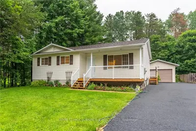 1 BOB SEGUIN Drive, Laurentian Hills, ON K0J 1J0